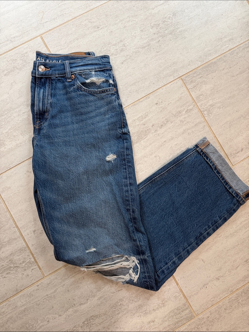 American Eagle Baggy Distressed Boyfriend Jeans